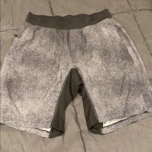 Lululemon shorts size medium